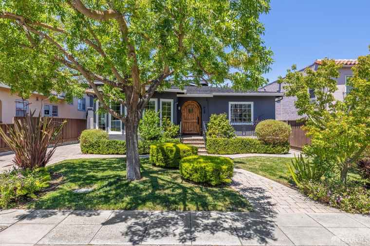 Photo of 29 16th Ave San Mateo, CA 94402
