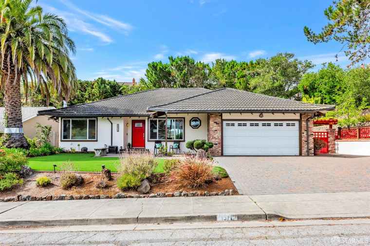 Photo of 1371 Encina Dr Millbrae, CA 94030
