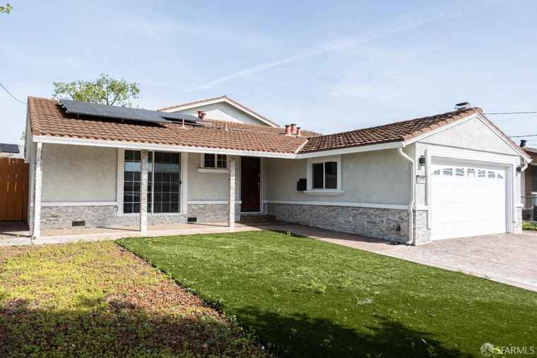 Photo of 28290 Thackeray Ave Hayward, CA 94544