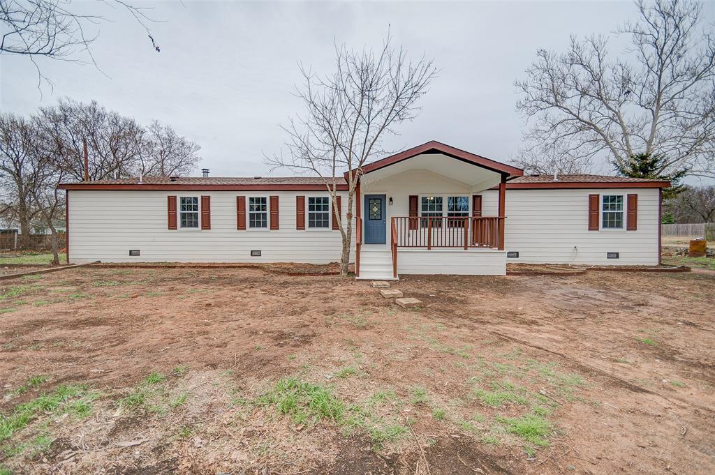 402 N Chapman St, Whitewright, TX 75491 | MLS# 20274399 | Redfin