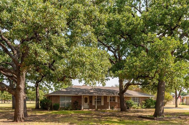 2111 Green Oaks Blvd, Arlington, TX 76017 | Redfin