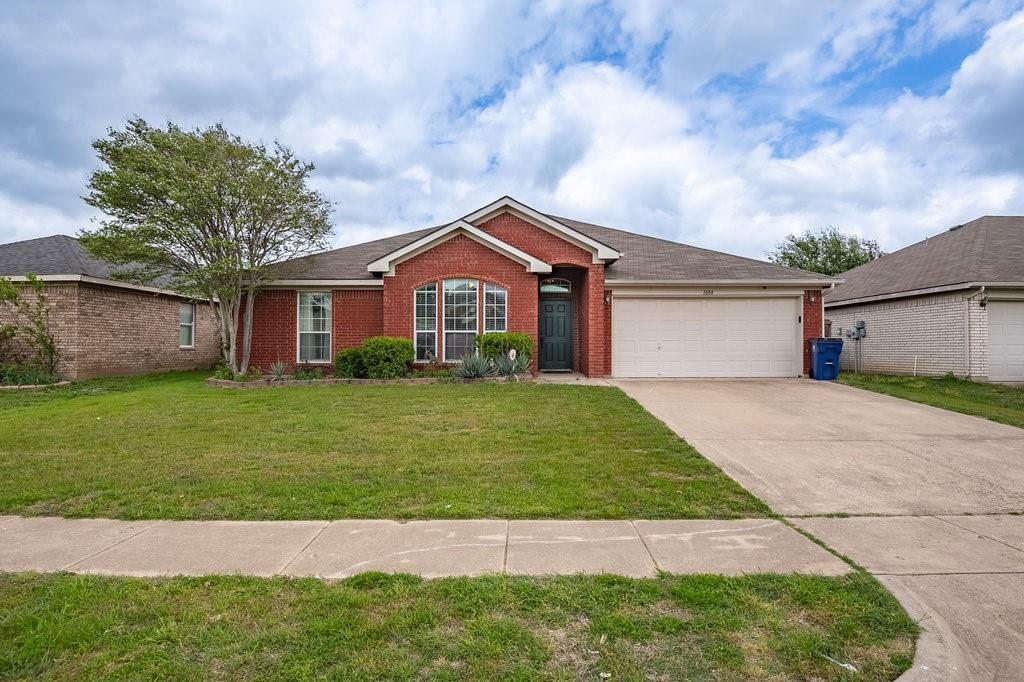 1008 Andrew St, Burleson, TX 76028 | MLS# 20306595 | Redfin