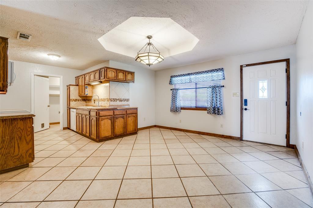 1809 Sharon Dr, Corinth, TX 76210 | MLS# 20322682 | Redfin