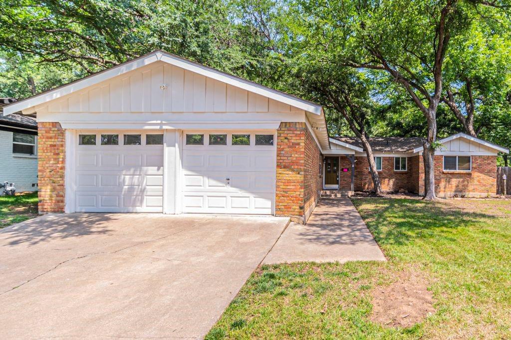 803 Clebud Dr, Euless, TX 76040