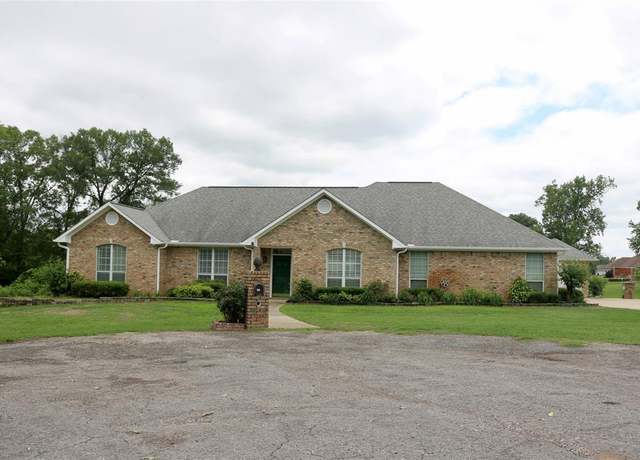 Property at 100 County Road 1132, Mount Pleasant, TX 75455, 4 beds, 2.5 baths