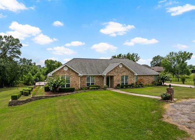 Property at 100 County Road 1132, Mount Pleasant, TX 75455, 4 beds, 2.5 baths