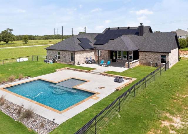 Property at 199 Graystone Dr, Weatherford, TX 76088, 4 beds, 2 baths