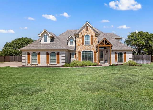 Property at 3409 Foot Hills Dr, Weatherford, TX 76087, 3 beds, 2.5 baths