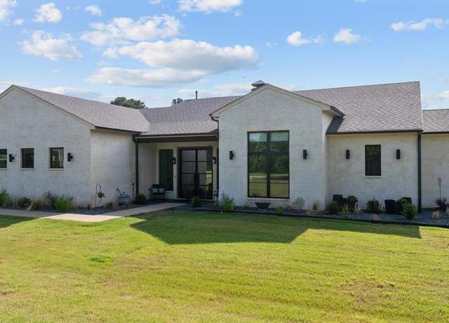 Property at 16469 County Road 1104 Rd, Flint, TX 75762, 3 beds, 2.5 baths