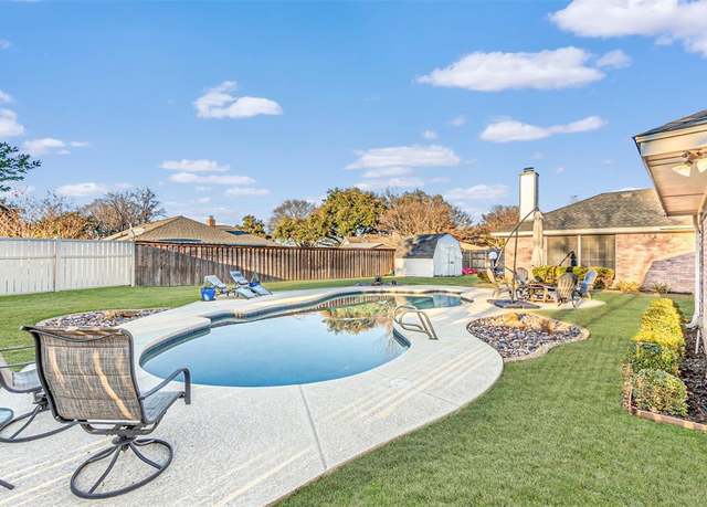 Property at 4412 Altamesa Blvd, Fort Worth, TX 76133, 4 beds, 2 baths