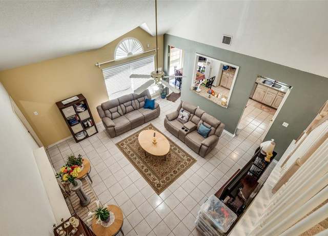 Property at 1712 Stonebridge Dr, Desoto, TX 75115, 4 beds, 3 baths
