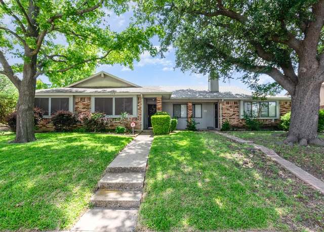Property at 208 E Amberway Ln, Garland, TX 75040, 2 beds, 2 baths