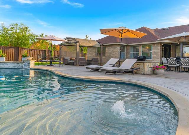 Property at 2035 Sunny Cir, Rockwall, TX 75032, 5 beds, 2 baths