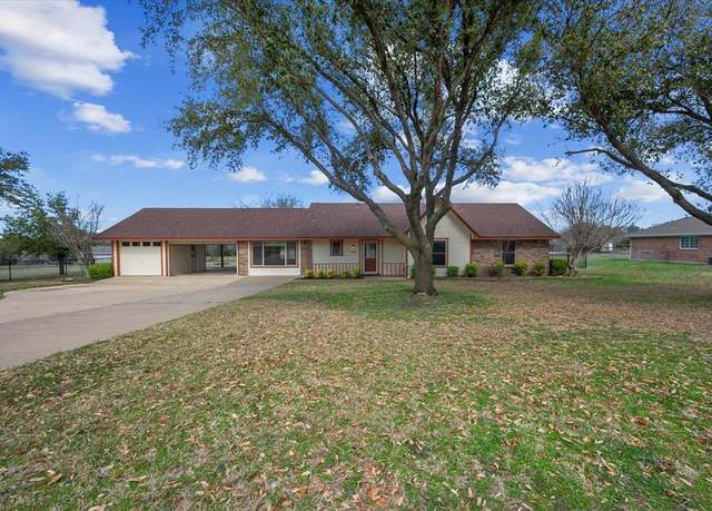 Property at 4041 Clancey Ln, Midlothian, TX 76065, 2 beds, 2 baths