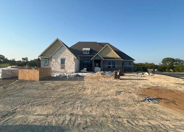 Property at 404 Indian Creek Rd, Van Alstyne, TX 75495, 3 beds, 3.5 baths