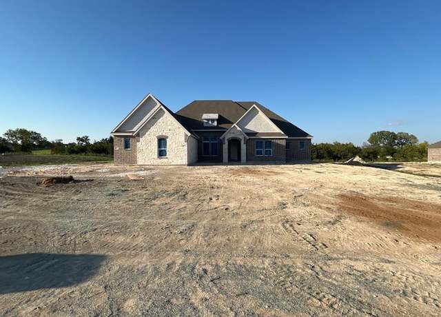 Property at 404 Indian Creek Rd, Van Alstyne, TX 75495, 3 beds, 3.5 baths