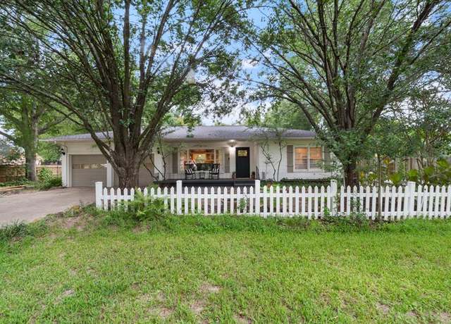 Property at 518 W Kansas St, Van, TX 75790, 3 beds, 2 baths