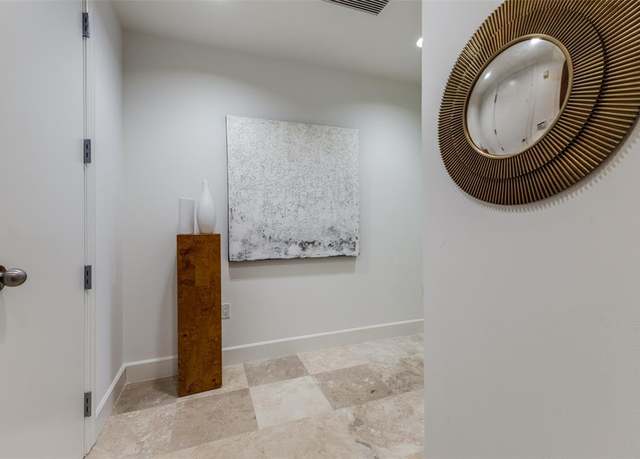 Property at 1505 Elm St #1004, Dallas, TX 75201, 1 bed, 2.5 baths