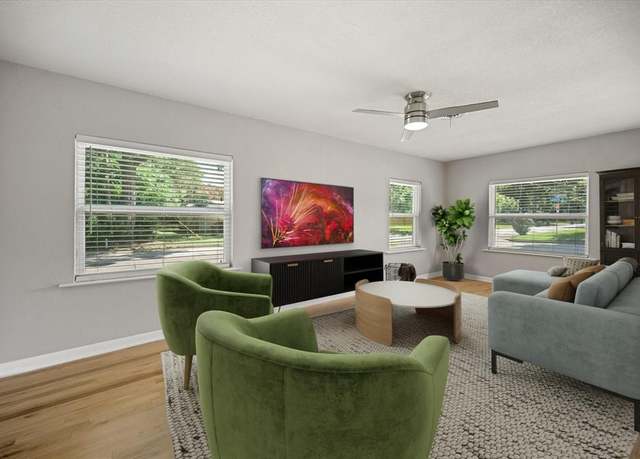 Property at 520 Lombardy Ln, Arlington, TX 76013, 2 beds, 2 baths