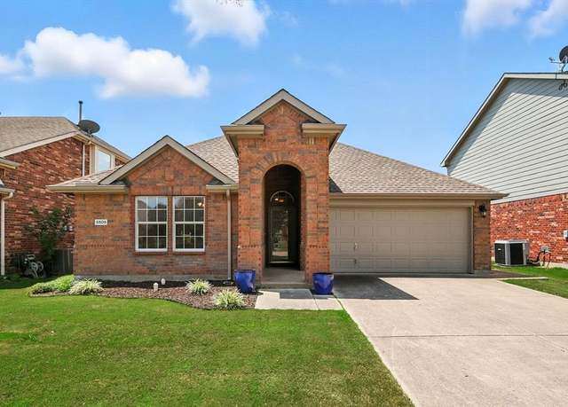 Property at 5509 Brookside Dr, Denton, TX 76226, 3 beds, 2 baths