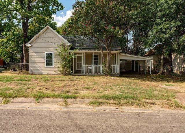Property at 1716 Maple Ave, Paris, TX 75460, 4 beds, 1 bath