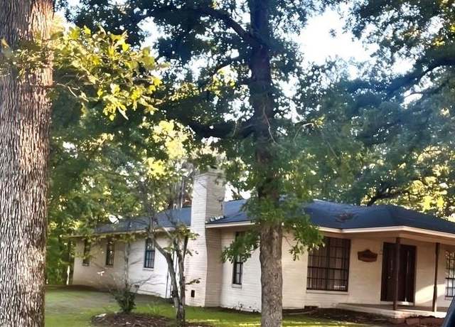 Property at 3694 An County Road 458, Palestine, TX 75803, 3 beds, 2 baths