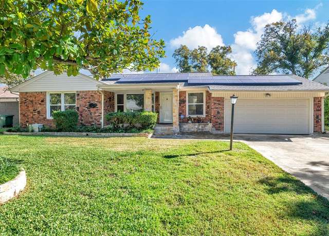 Property at 4645 Selkirk Dr, Fort Worth, TX 76109, 3 beds, 2 baths