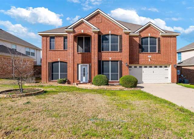 Property at 5004 Valleyside Dr, Fort Worth, TX 76123, 4 beds, 3.5 baths
