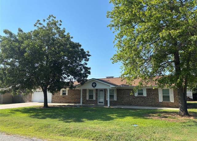 Property at 1005 Miller Dr, Mineral Wells, TX 76067, 3 beds, 2 baths