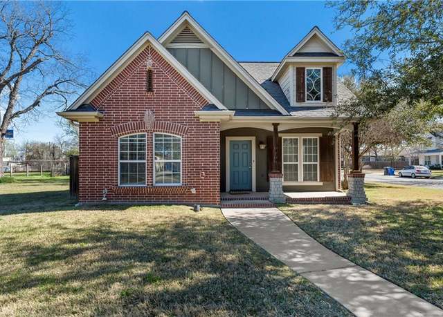 Property at 2124 S 4th St, Waco, TX 76706, 4 beds, 2 baths