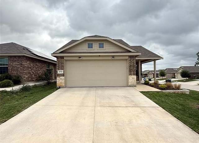 Property at 5700 Honey Creek St, Fort Worth, TX 76179, 3 beds, 2 baths