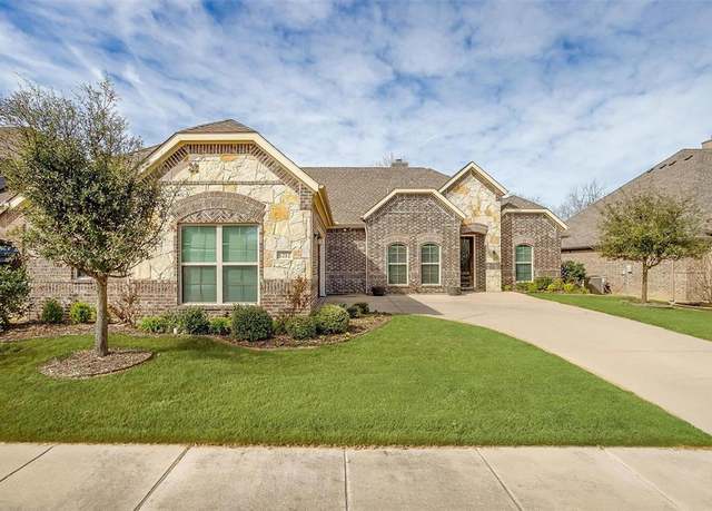 Property at 1212 Madera Dr, Burleson, TX 76028, 4 beds, 3 baths