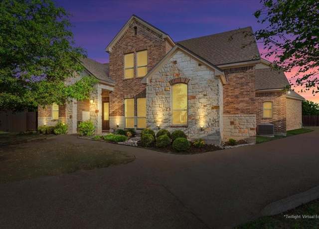 Property at 2200 Nicholas, Waco, TX 76712, 4 beds, 3 baths