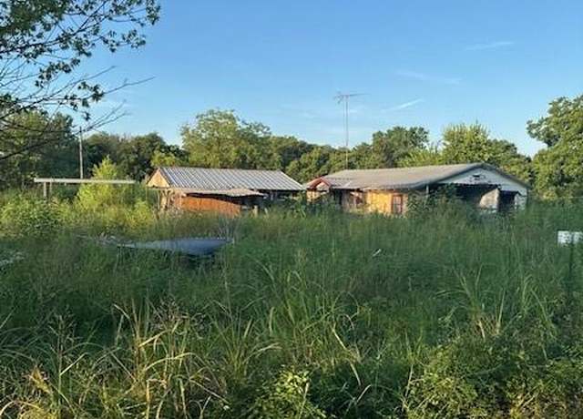 Property at 55 County Road 190, Gainesville, TX 76240, 2 beds, 1 bath