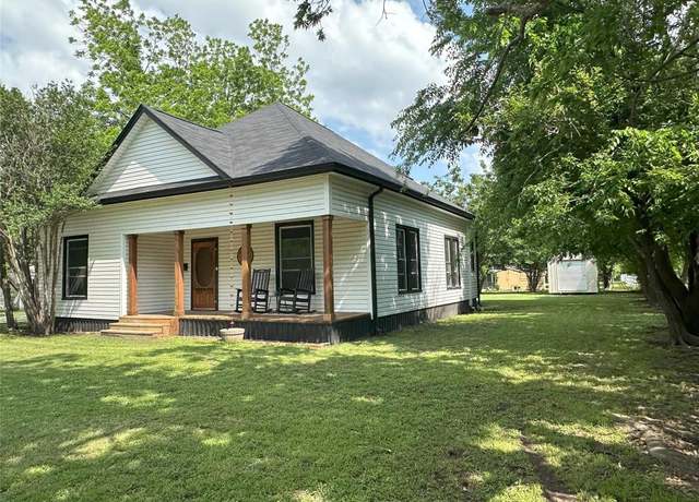 Property at 506 NE 3rd St, Hubbard, TX 76648, 3 beds, 2 baths