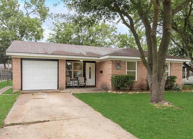 Property at 615 Fairview Dr, Richardson, TX 75081, 3 beds, 2 baths