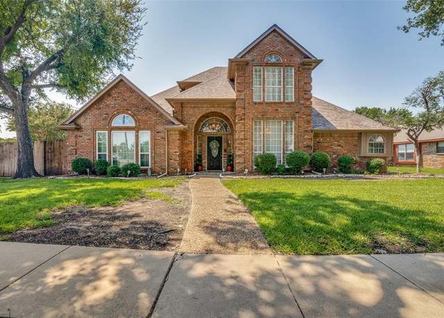 Property at 2001 Diamond Oaks Dr, Garland, TX 75044, 4 beds, 3 baths