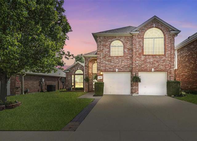 Property at 5000 Marineway Dr, Fort Worth, TX 76135, 5 beds, 2.5 baths