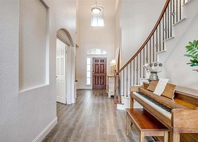 Property at 9820 Mullins Crossing Dr, Fort Worth, TX 76126, 4 beds, 3.5 baths