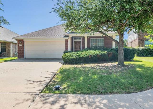Property at 5208 Gadsden Ave, Fort Worth, TX 76244, 3 beds, 2 baths