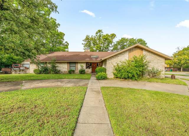Property at 1190 N Charlotte Ave, Stephenville, TX 76401, 3 beds, 2 baths