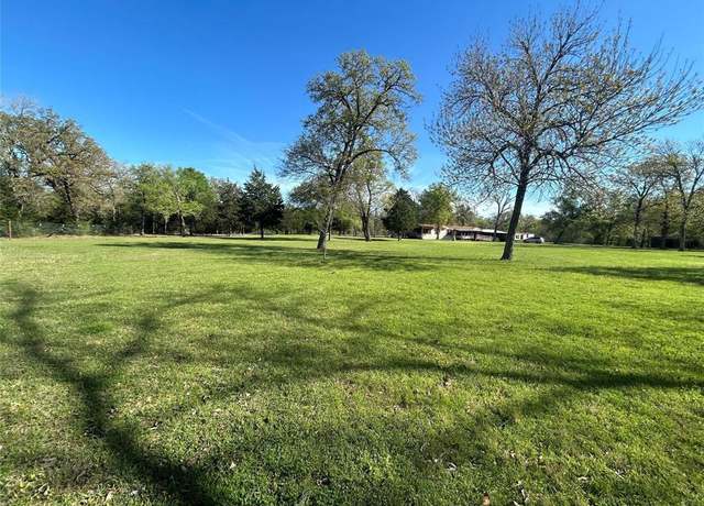 Property at 10440 Private Road 5206, Malakoff, TX 75148, 3 beds, 2 baths