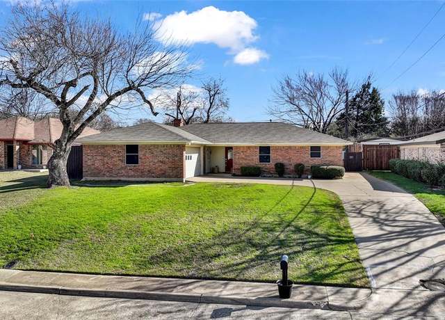Property at 2009 Sheriff Dr, Grand Prairie, TX 75051, 4 beds, 3 baths
