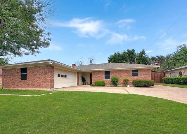 Property at 2009 Sheriff Dr, Grand Prairie, TX 75051, 4 beds, 3 baths