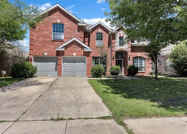 Property at 2708 Atrium Dr, Grand Prairie, TX 75052, 4 beds, 2.5 baths