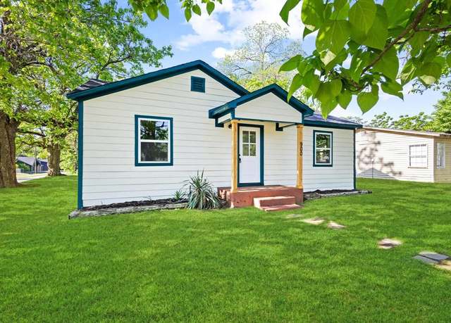 Property at 900 W Coffin St, Denison, TX 75020, 3 beds, 1 bath