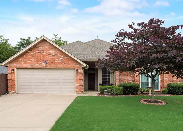 Property at 6729 Lucas Ln, North Richland Hills, TX 76182, 4 beds, 2 baths