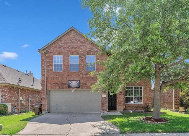 Property at 7116 Middleburg Dr, Plano, TX 75074, 5 beds, 3.5 baths