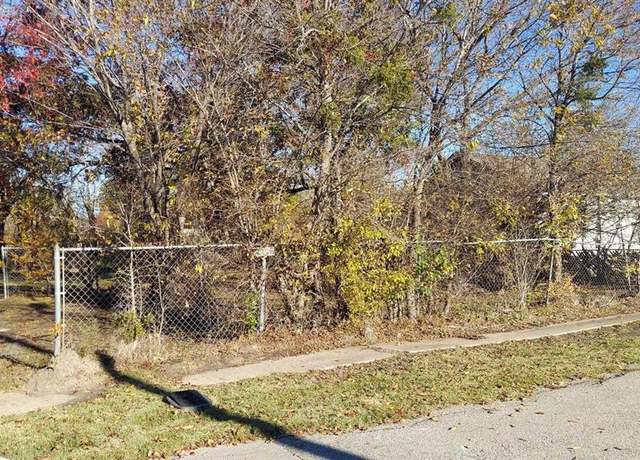 Property at 602 E 14th Ave, Corsicana, TX 75110