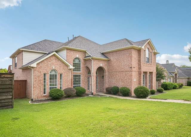 Property at 4730 Parkhaven Dr, Garland, TX 75043, 4 beds, 3.5 baths